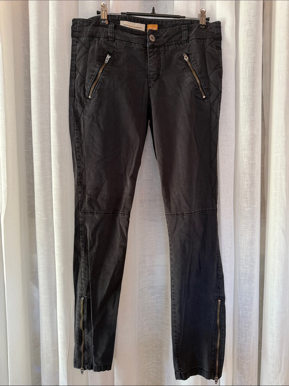 Pilcro and the Letterpress Black Skinny Zip-Trim Pants